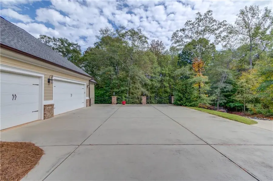624 Skyland Drive, Hoschton, GA 30548 - Image #3