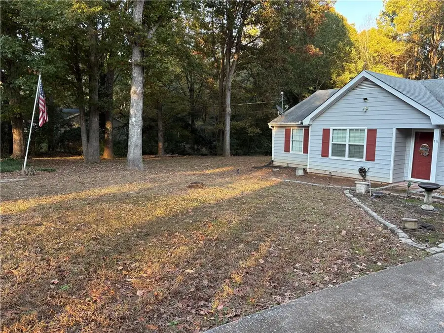 211 Brooks Lane, Winder, GA 30680 - Image #3