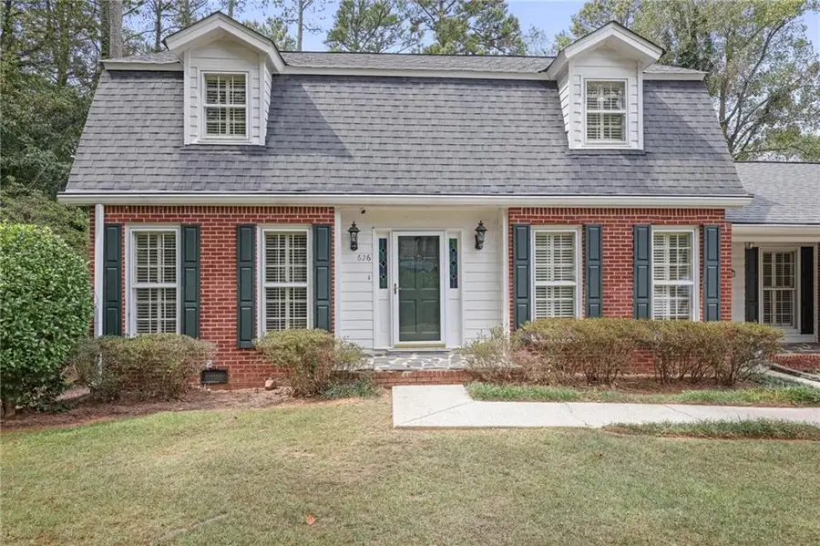 626 Cheatham Drive Sw, Marietta, GA 30064 - Image #2