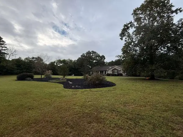 1463 Kellogg Creek Road, Acworth, GA 30102