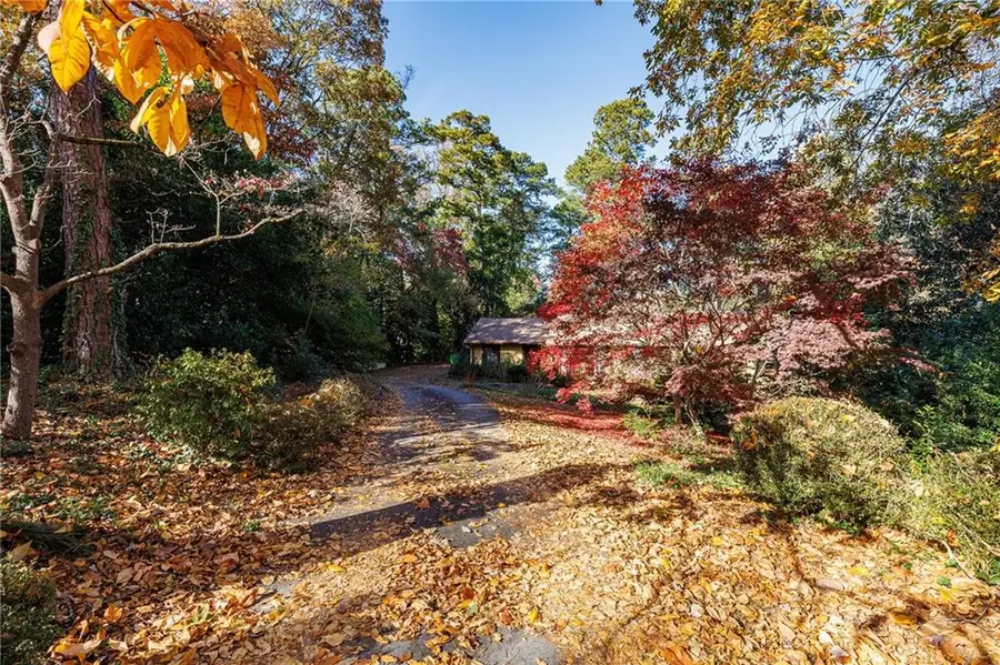 4961 Long Island Drive Nw, Sandy Springs, GA 30327 - Image #3