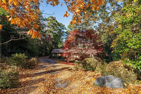 4961 Long Island Drive Nw, Sandy Springs, GA 30327