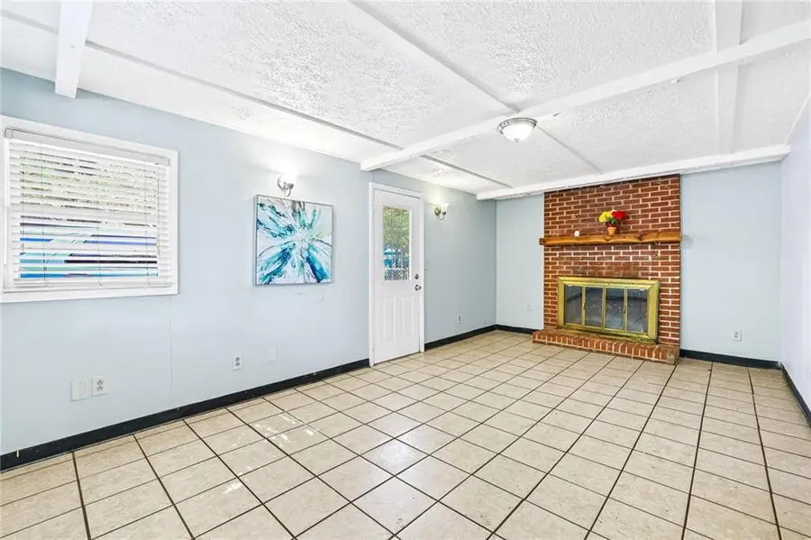 1334 Jennie Lane Sw, Lilburn, GA 30047 - Image #2