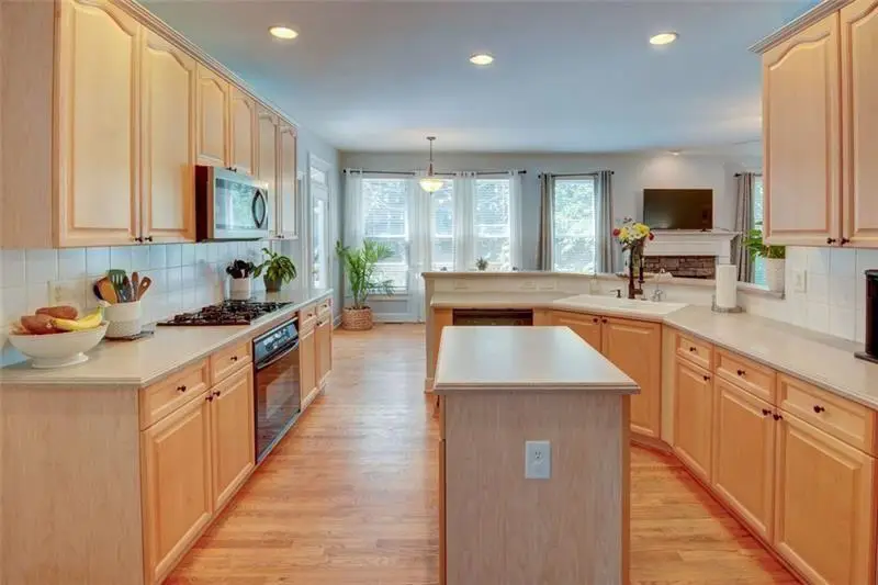 5355 Spalding Bridge Court, Peachtree Corners, GA 30092 - Image #3