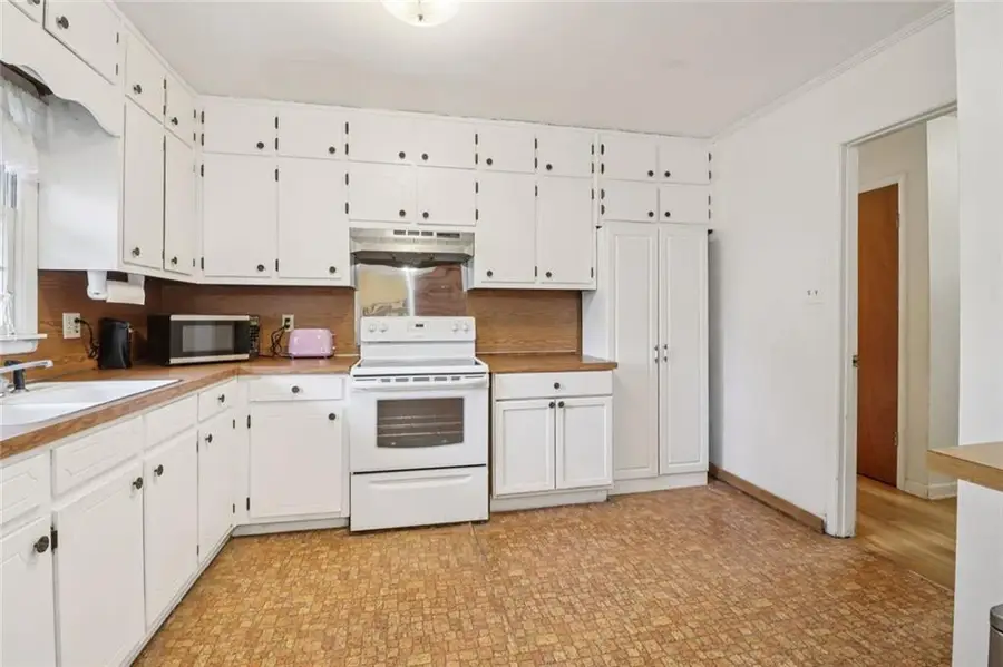 5735 Burnt Hickory Road, Powder Springs, GA 30127 - Image #3