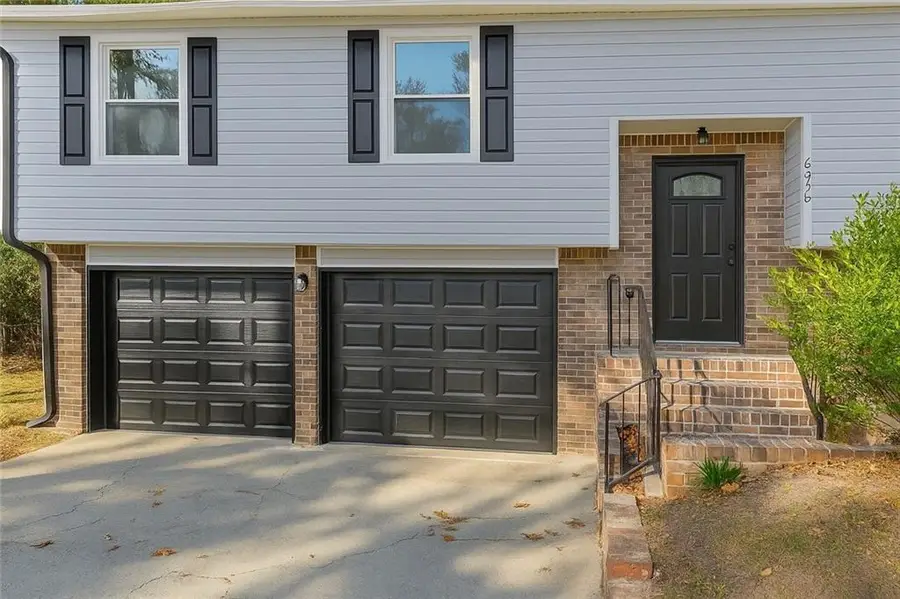 6956 Kimberland Gardens Lane, Lithonia, GA 30058 - Image #3