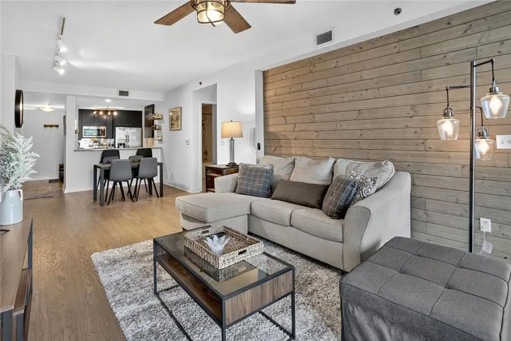 3338 Peachtree Road Ne #1706, Atlanta, GA 30326 - Image #1