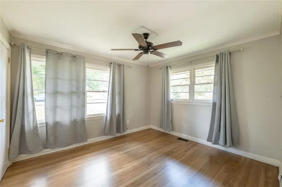 305 Brookwood Drive Sw, Marietta, GA 30064 - Image #2