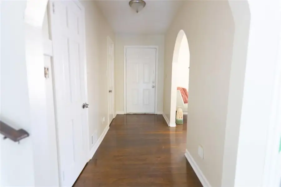2030 Pine Oak Drive Sw, Atlanta, GA 30310 - Image #2