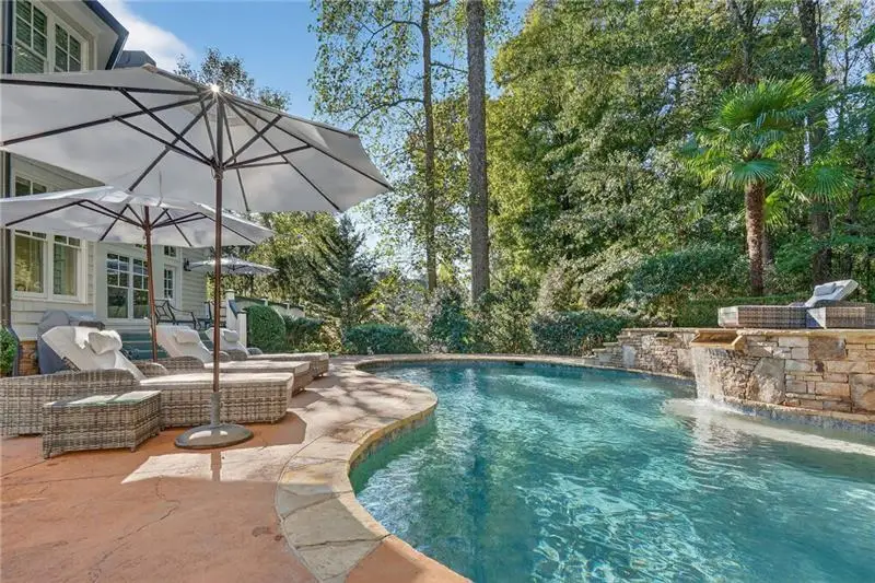 3100 Rhodenhaven Drive Nw, Atlanta, GA 30327 - Image #2