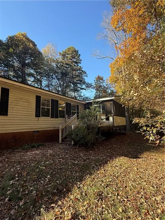 67 Forest Lake Circle Road, Pendergrass, GA 30567