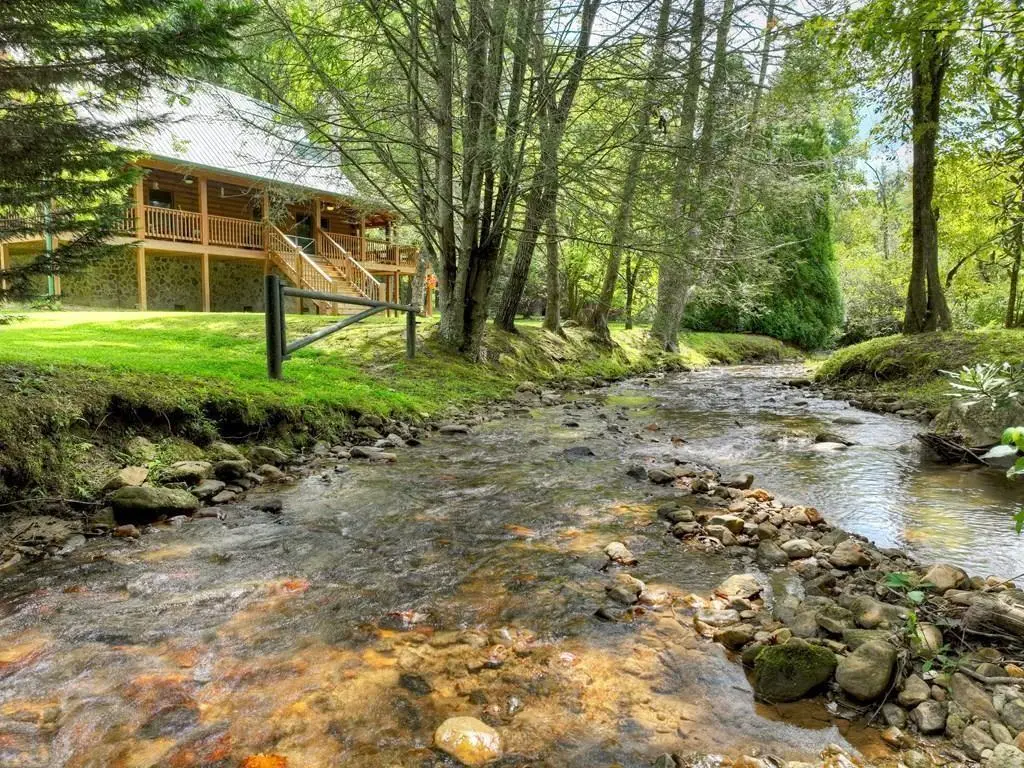 656 Newberry Drive, Ellijay, GA 30536 - Image #1