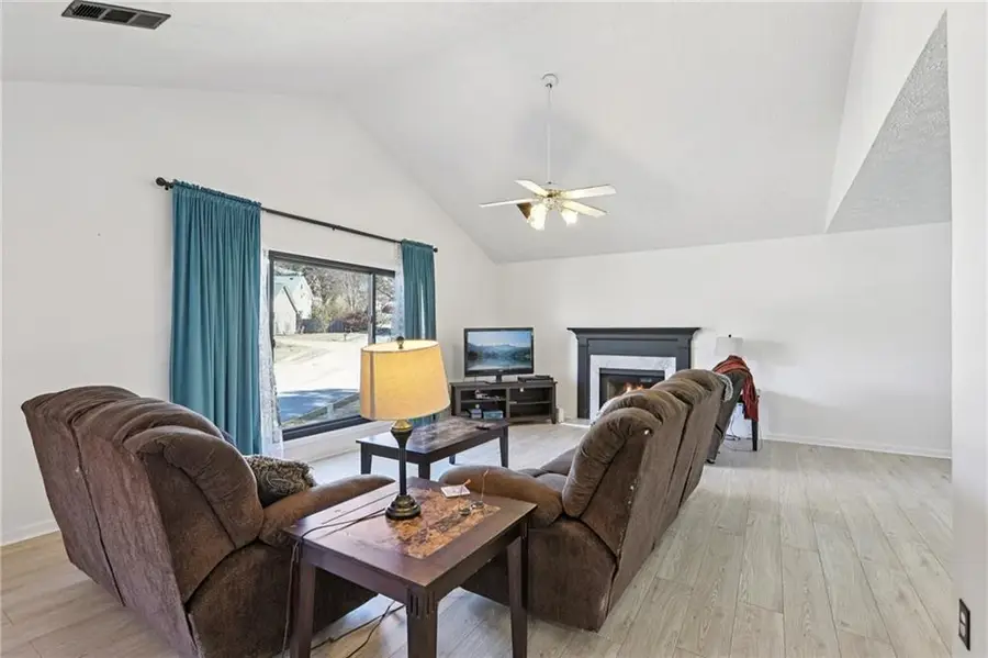 941 Garden Oak Court, Lawrenceville, GA 30043 - Image #3