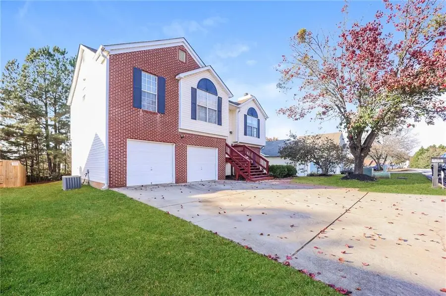 5899 Eagles Feather Lane, Riverdale, GA 30274 - Image #2