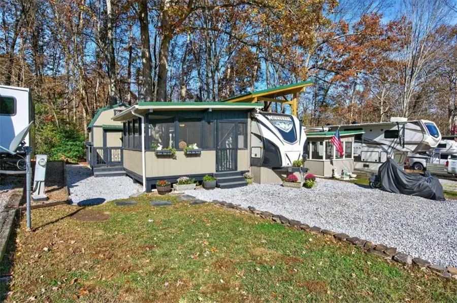 324 Leisure Acres Dr, Cleveland, GA 30528 - Image #2