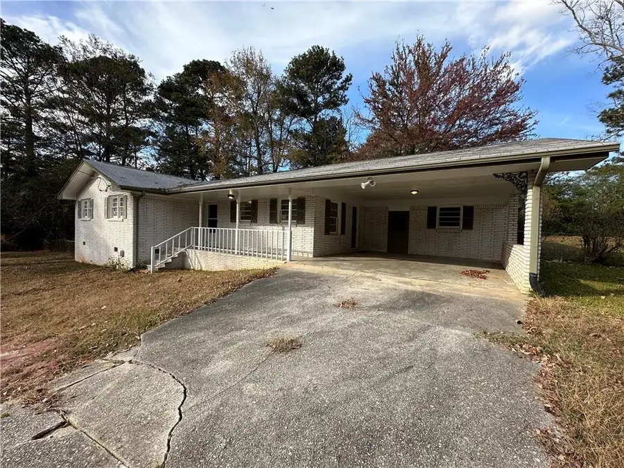 423 Center Circle, Conyers, GA 30094 - Image #2