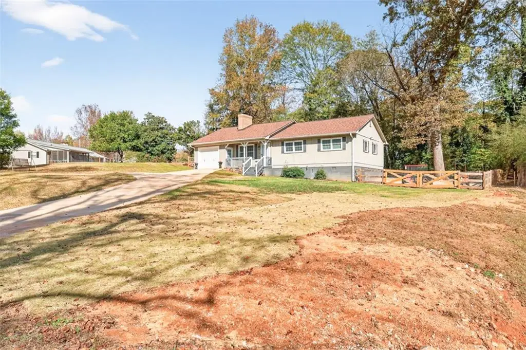 5867 Meadow View Lane, Flowery Branch, GA 30542 - Image #1