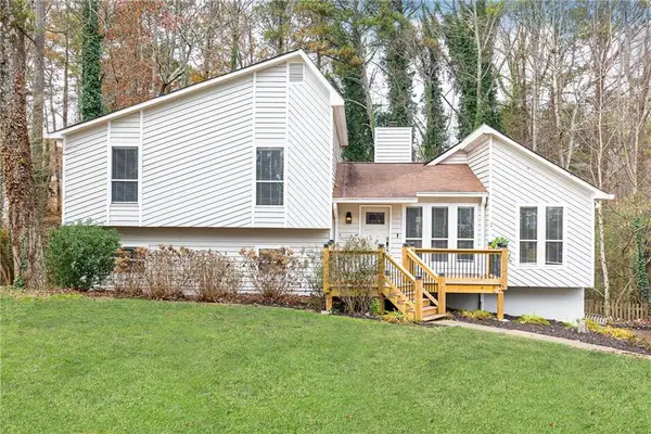 806 Moonlit Lane Nw, Acworth, GA 30102