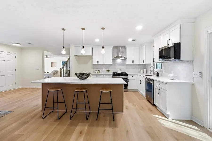 4146 Chimney Lake Drive Ne, Roswell, GA 30075 - Image #3