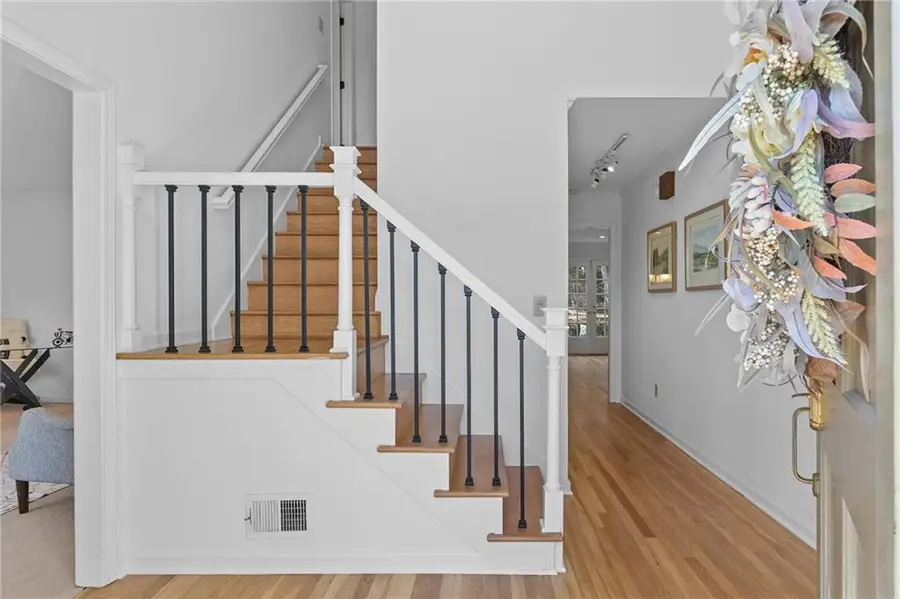 1056 Dunhill Drive Se, Marietta, GA 30067 - Image #3