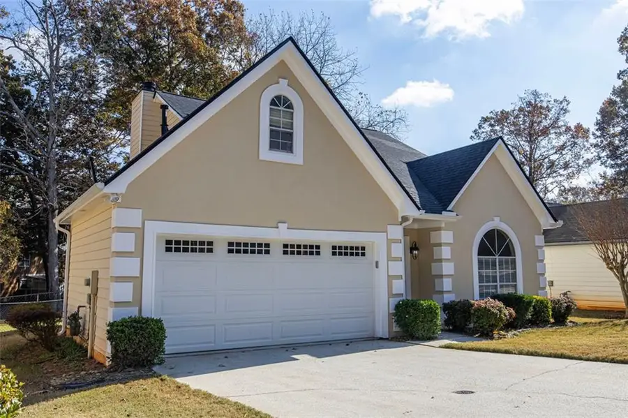 1024 Oakwood Chase Circle, Stone Mountain, GA 30083 - Image #3