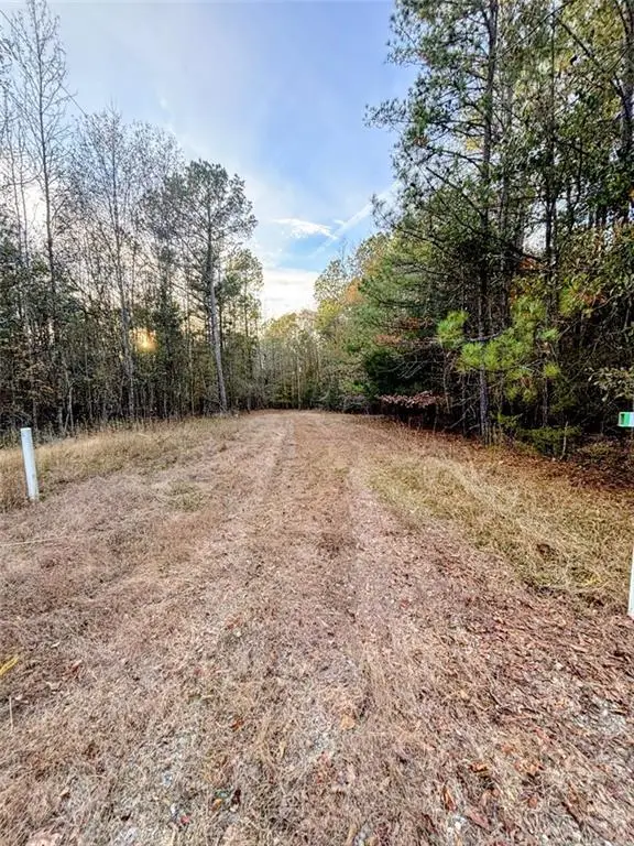 1511 N Rainbow Drive, Elberton, GA 30635