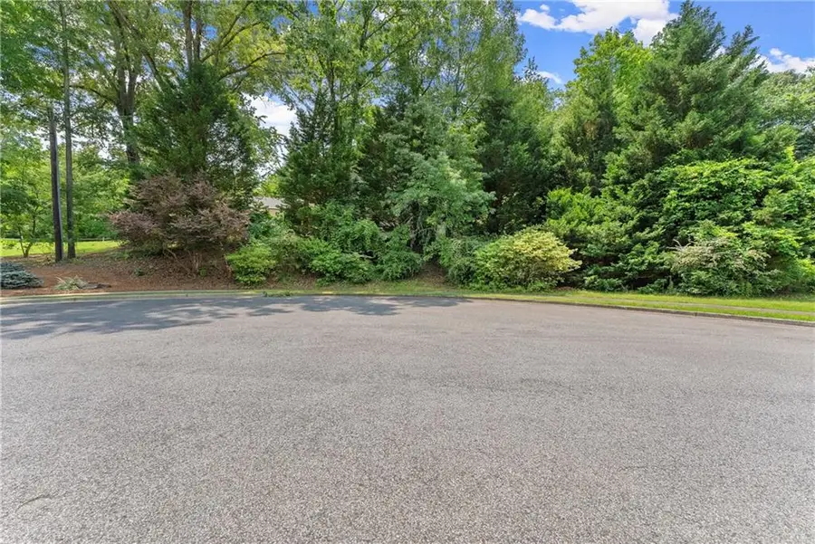 1756 Oak Tree Hollow, Gainesville, GA 30501 - Image #3
