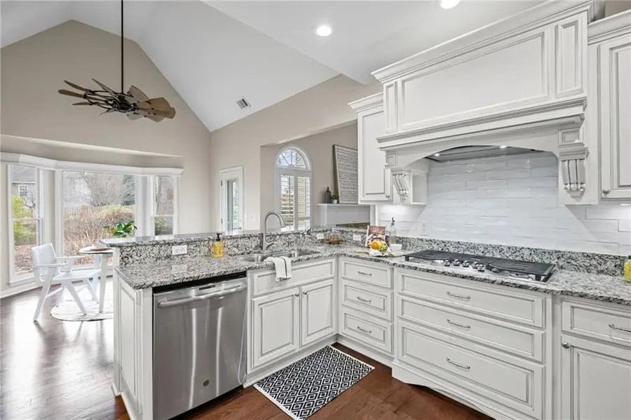 1939 Parkview Trace Nw, Kennesaw, GA 30152 - Image #2