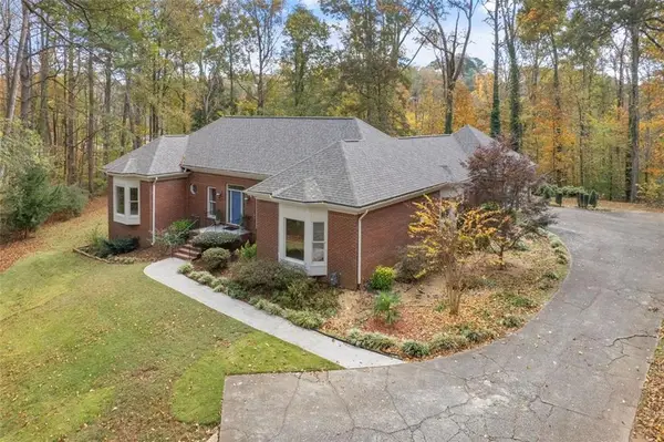 5768 Lost Grove Drive Nw, Lilburn, GA 30047