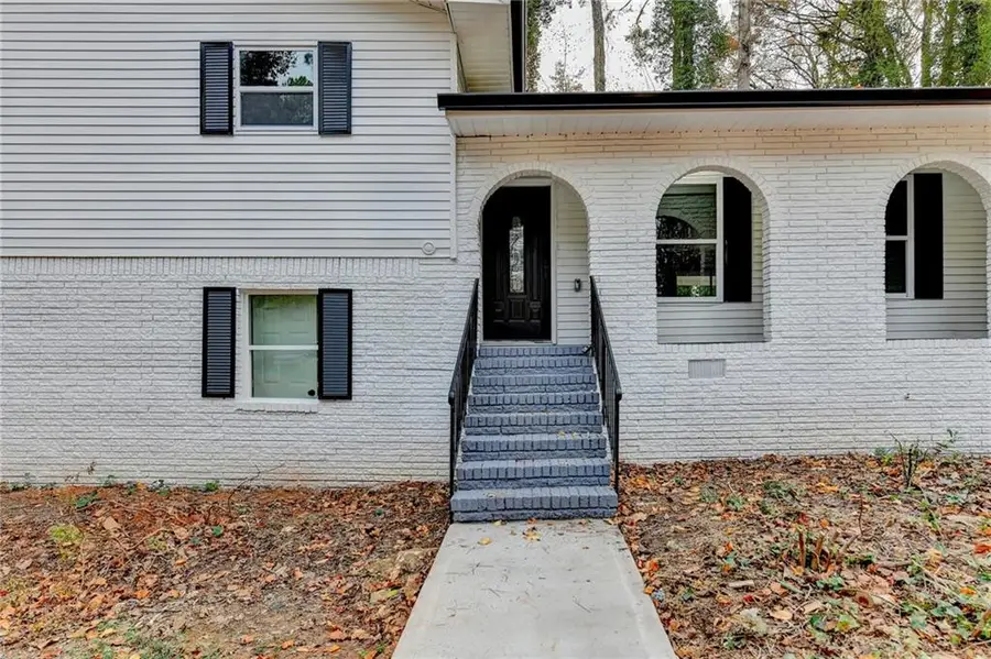 5169 Oxbow Road, Stone Mountain, GA 30087 - Image #3