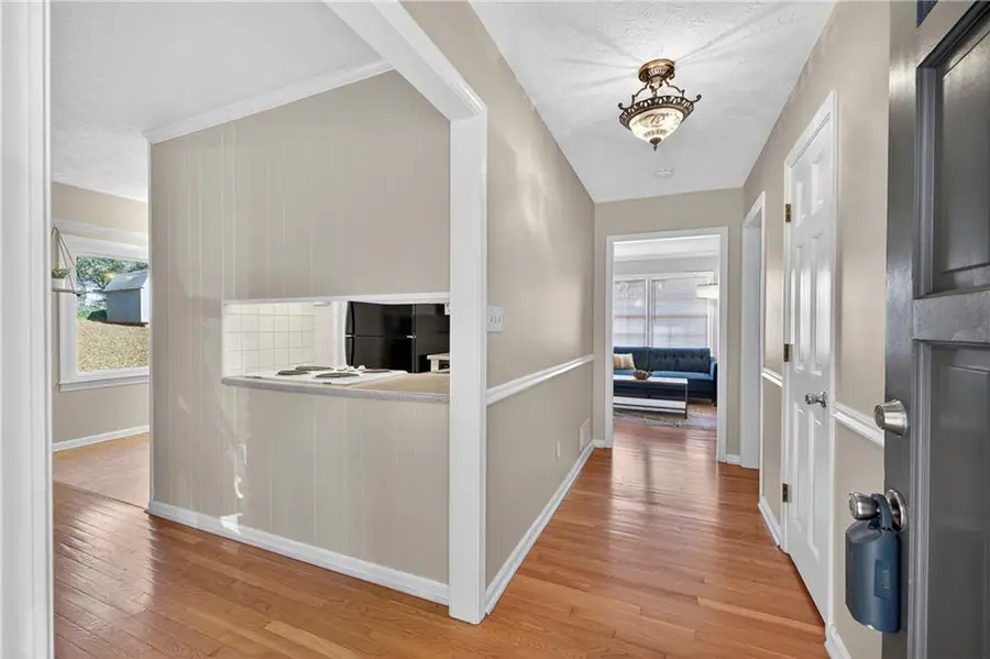 2577 Glen Circle, Lawrenceville, GA 30044 - Image #2