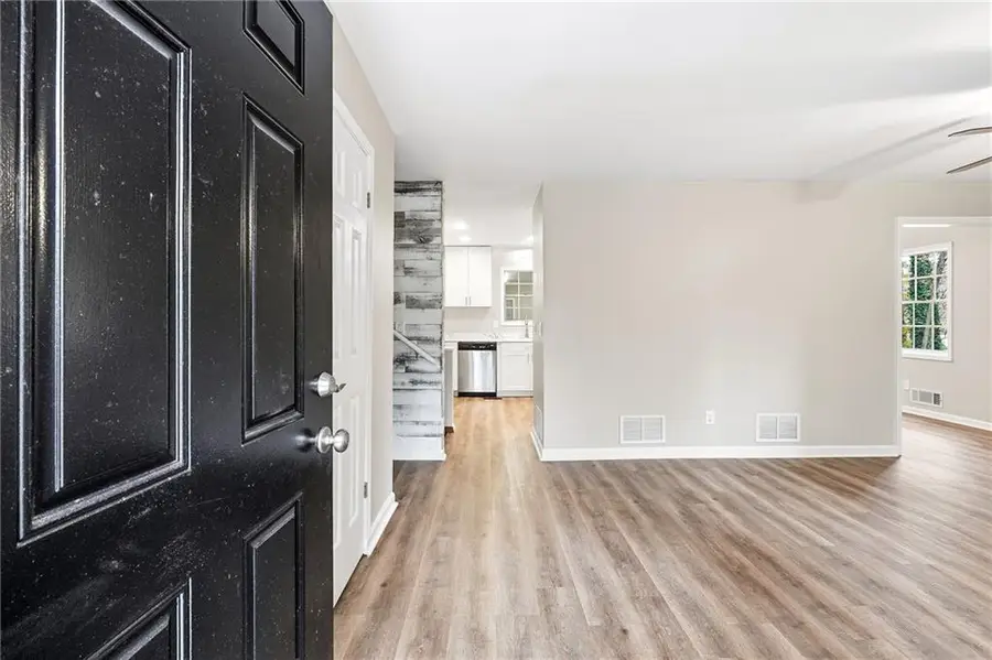 930 Kings Court, Woodstock, GA 30189 - Image #2