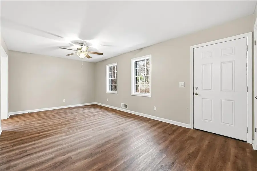 930 Kings Court, Woodstock, GA 30189 - Image #3