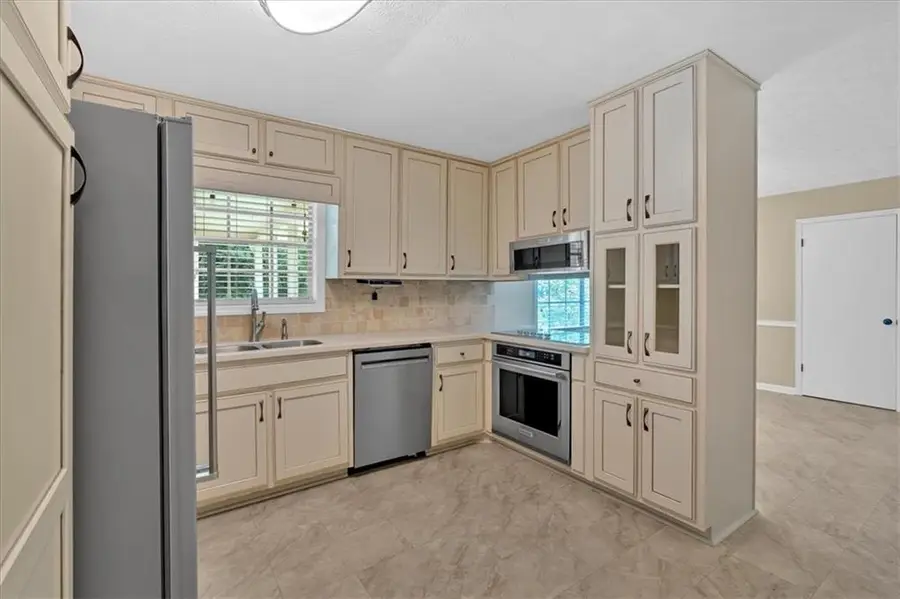 115 Creek Circle, Stockbridge, GA 30281 - Image #3