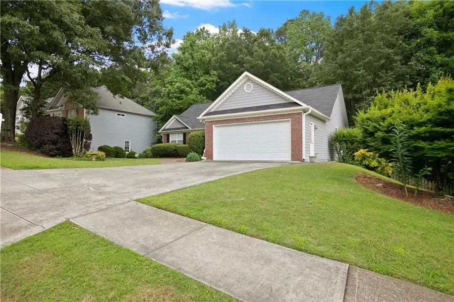 1027 Regency Drive, Acworth, GA 30102 - Image #2