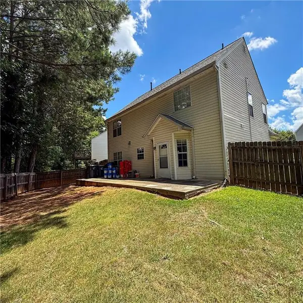 1110 Meadow Walk Avenue, Lawrenceville, GA 30044