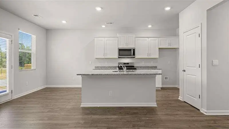 5437 Baybrook Circle, College Park, GA 30349 - Image #2