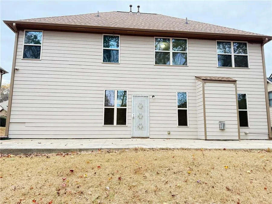 3925 Dunaire Drive, Stone Mountain, GA 30083 - Image #3