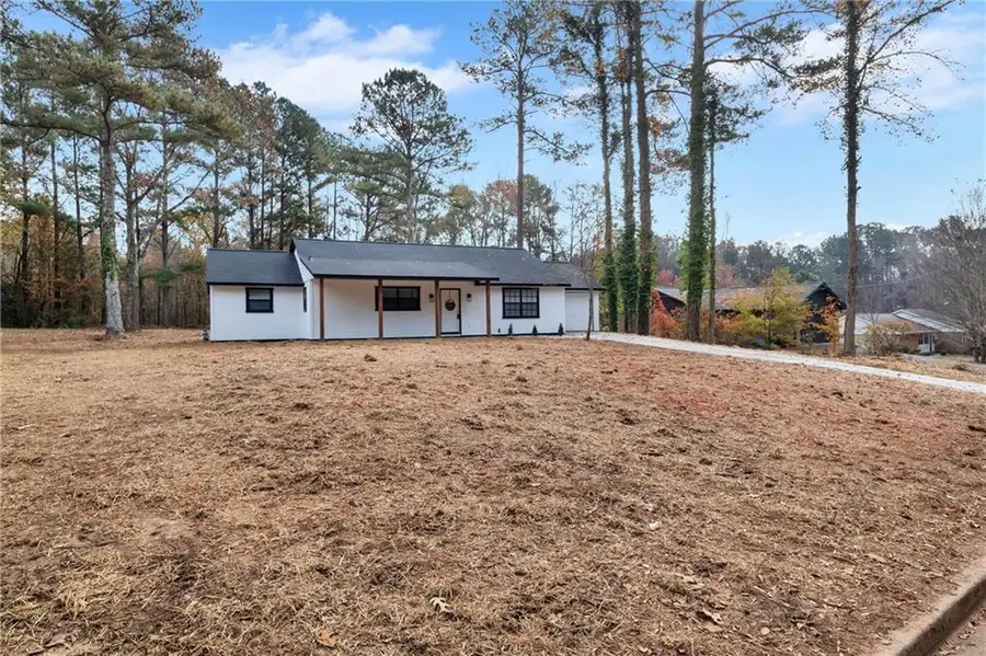 9056 Chestnut Lake Drive, Jonesboro, GA 30236 - Image #2