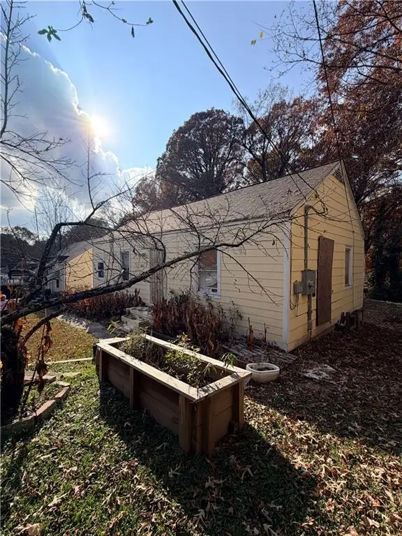 2631 Baker Ridge Drive Nw, Atlanta, GA 30318 - Image #2