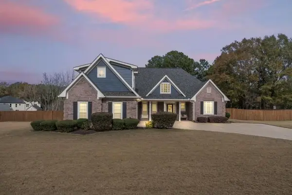 208 Suffolk Way, Mcdonough, GA 30252