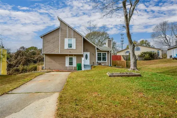 1126 Mainstreet Valley Drive, Stone Mountain, GA 30088