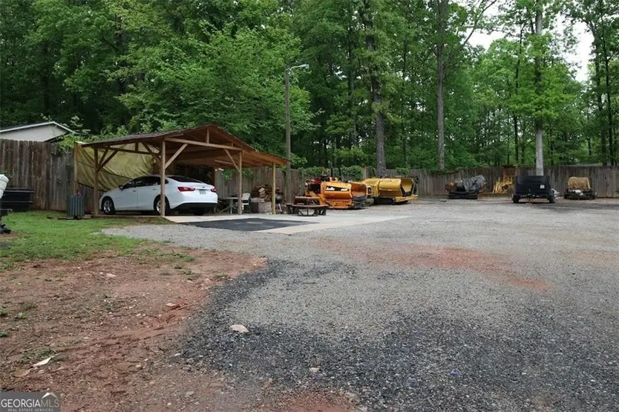 208 Holliday Way, Carrollton, GA 30116 - Image #3