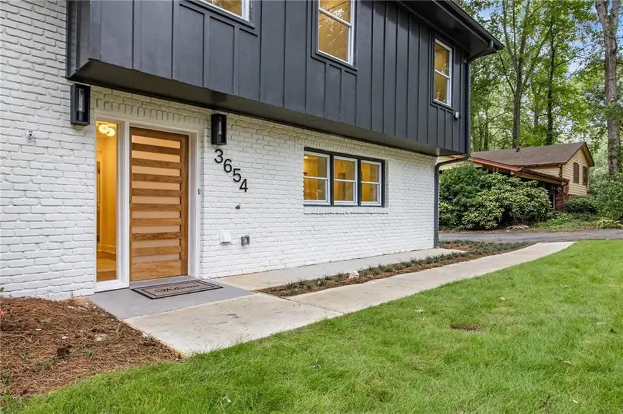 3654 Lake Drive Se, Smyrna, GA 30082 - Image #2