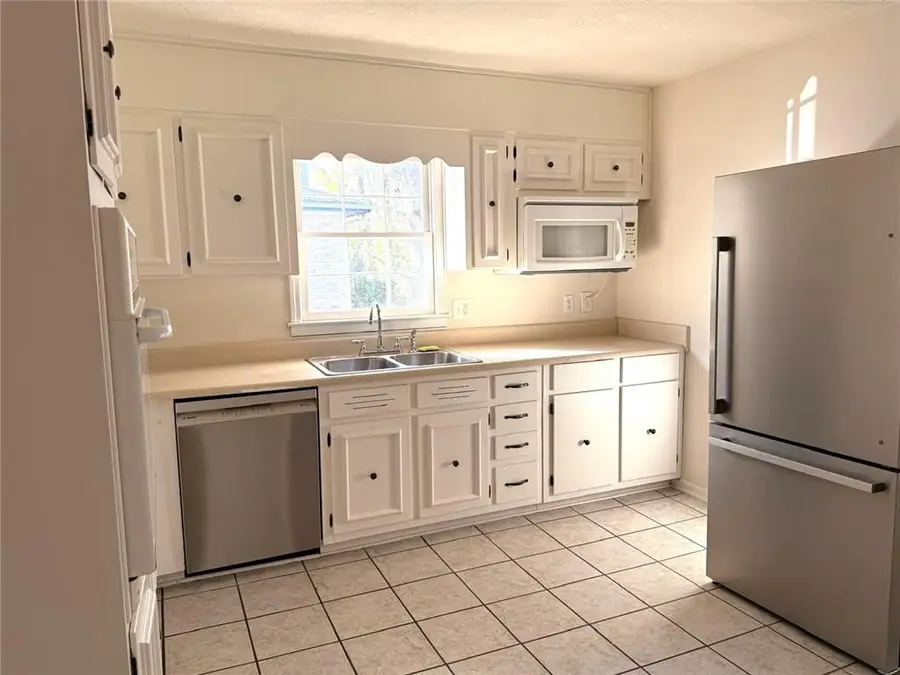 4359 Parkview Drive, Lithia Springs, GA 30122 - Image #3