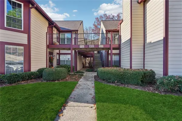 909 Wentworth Court, Alpharetta, GA 30022