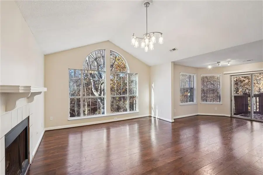 909 Wentworth Court, Alpharetta, GA 30022 - Image #3