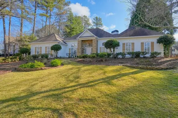 1604 Greenview Court, Woodstock, GA 30189
