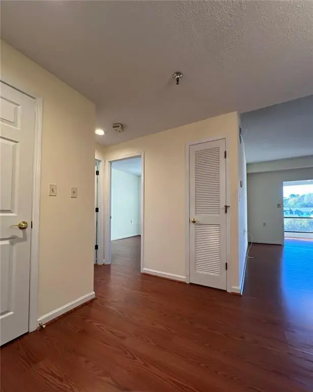 1800 Clairmont Lake #711, Decatur, GA 30033 - Image #3