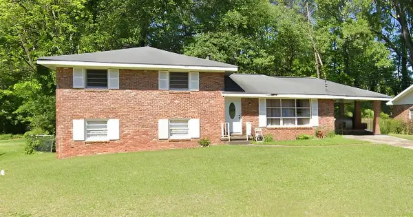1905 Janet Lane, Decatur, GA 30035